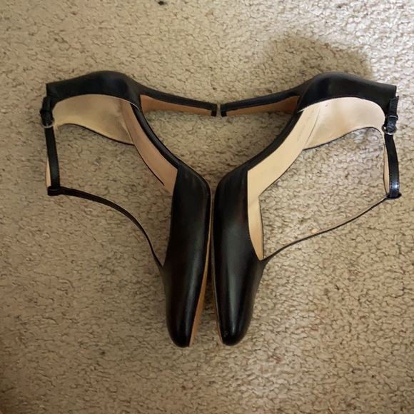 ❤️NINE WEST Halinan T Strap Pumps ~ 11 - Picture 5 of 7